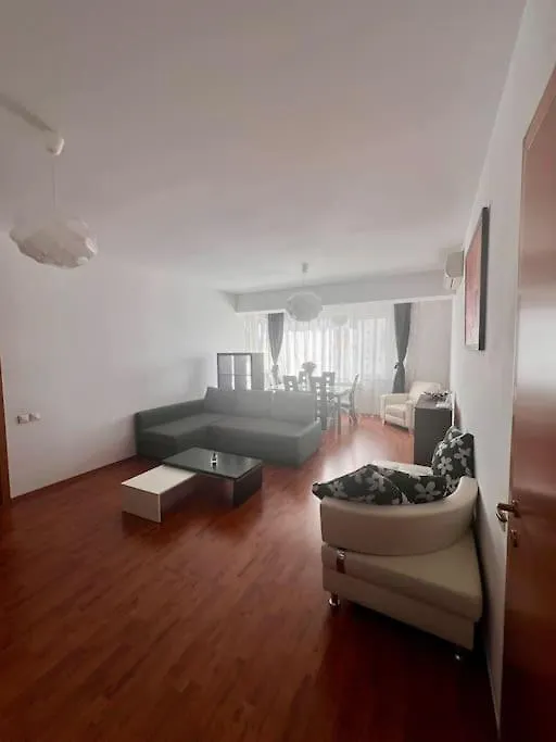 Apartment Quadra Place Bucharest