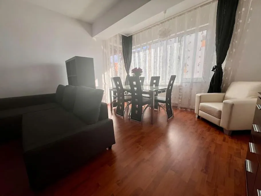 Apartment Quadra Place Bucharest