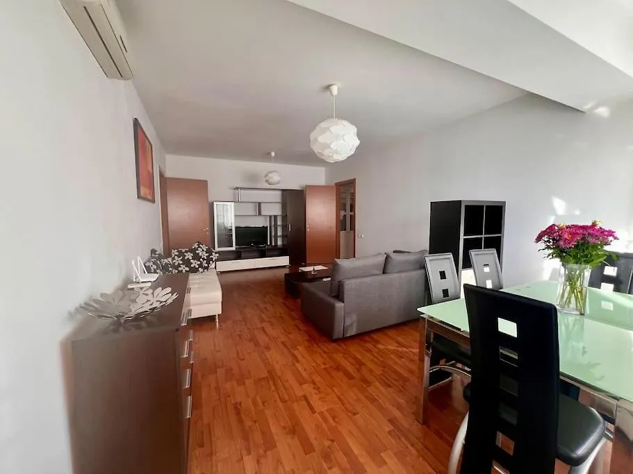 Apartment Quadra Place Bucharest Romania