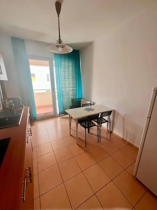 Apartment Quadra Place Bucharest